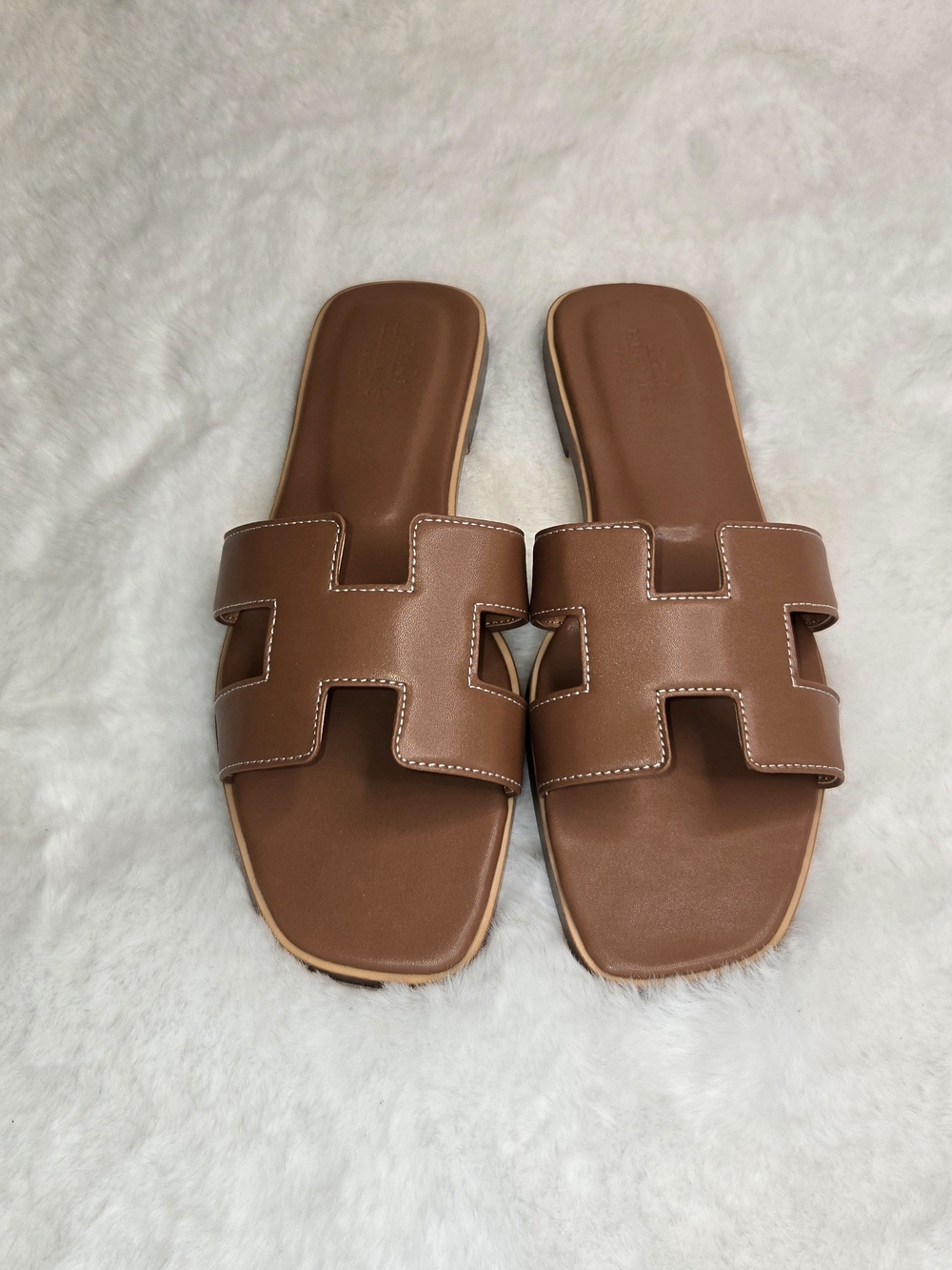 Classic Brown H / ORAN Leather Slide Sandals for Women